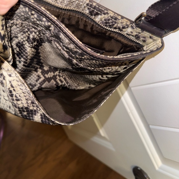 Like New! Tumi Snake Print Crossbody Bag w/zip pockets- Black & Tan. 10”x10” - Picture 8 of 8